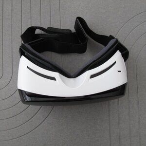 SAMSUNG Gear VR Virtual Reality Headset 2015 Edition